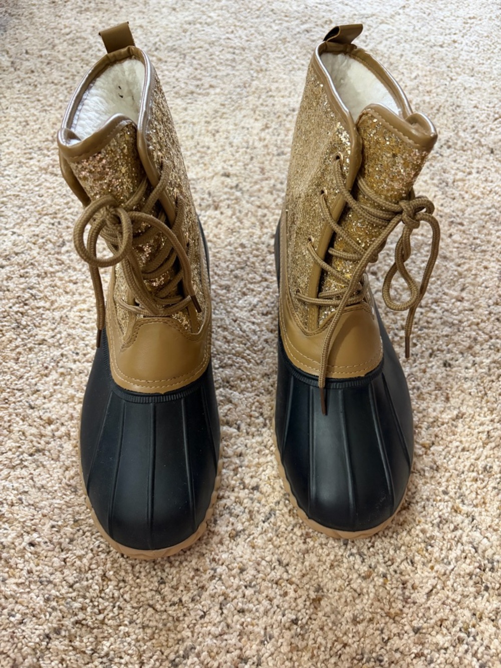 Olivia Miller Women’s Size 8 Gold Glitter Fleece Lined Duck Boots